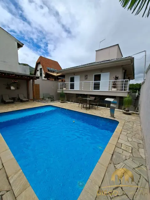 Foto 2 de Casa com 3 quartos à venda, 250m2 em Parque Arco Iris, Atibaia - SP