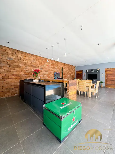Casa com 4 quartos à venda, 395m2 em Jardim Itaperi, Atibaia - SP - imagem 2 Foto 2 de Casa com 4 quartos à venda, 395m2 em Jardim Itaperi, Atibaia - SP