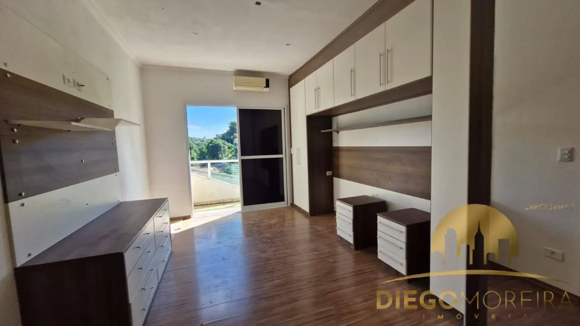 Foto 9 de Casa de Condomínio com 3 quartos à venda e para alugar, 260m2 em Mairipora - SP