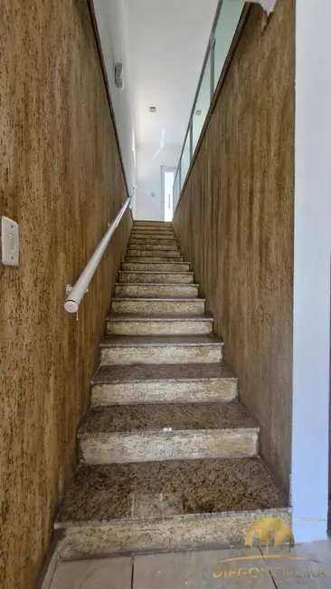 Foto 4 de Casa de Condomínio com 3 quartos à venda e para alugar, 260m2 em Mairipora - SP