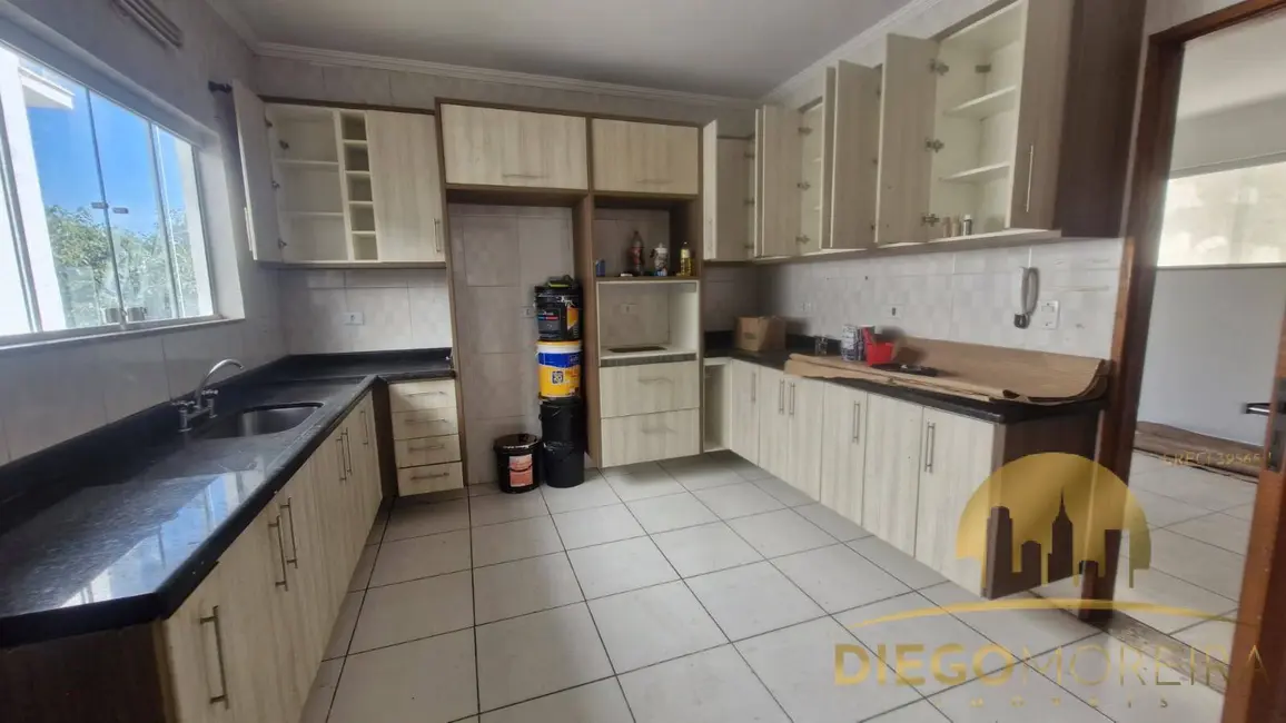 Foto 2 de Casa de Condomínio com 3 quartos à venda e para alugar, 260m2 em Mairipora - SP