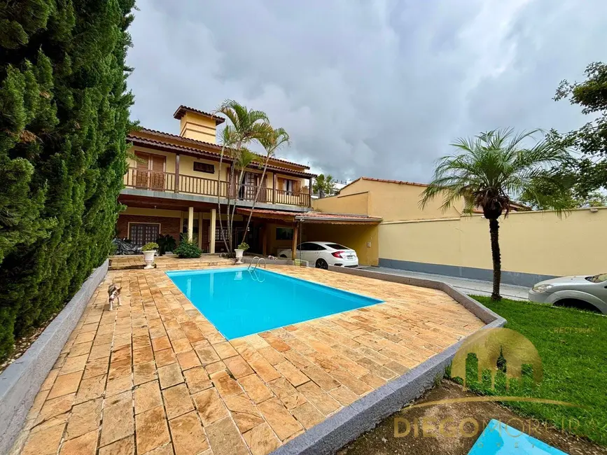 Foto 1 de Casa com 3 quartos para alugar, 425m2 em Alvinópolis, Atibaia - SP