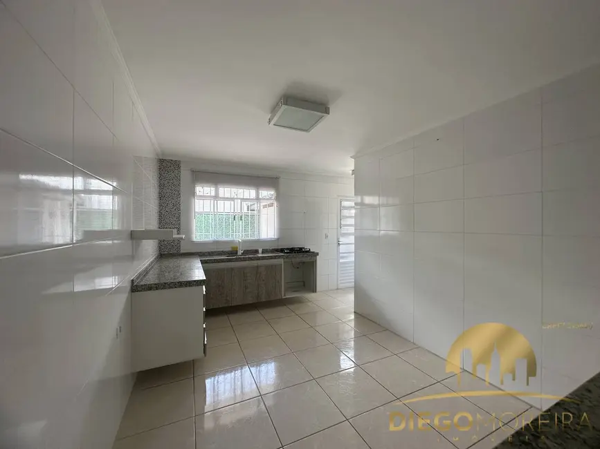 Foto 7 de Casa com 2 quartos para alugar, 150m2 em Jardim Maristela, Atibaia - SP