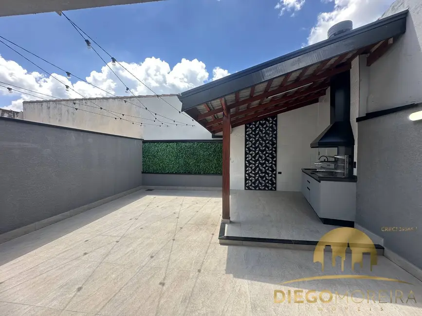 Foto 3 de Casa com 2 quartos para alugar, 150m2 em Jardim Maristela, Atibaia - SP