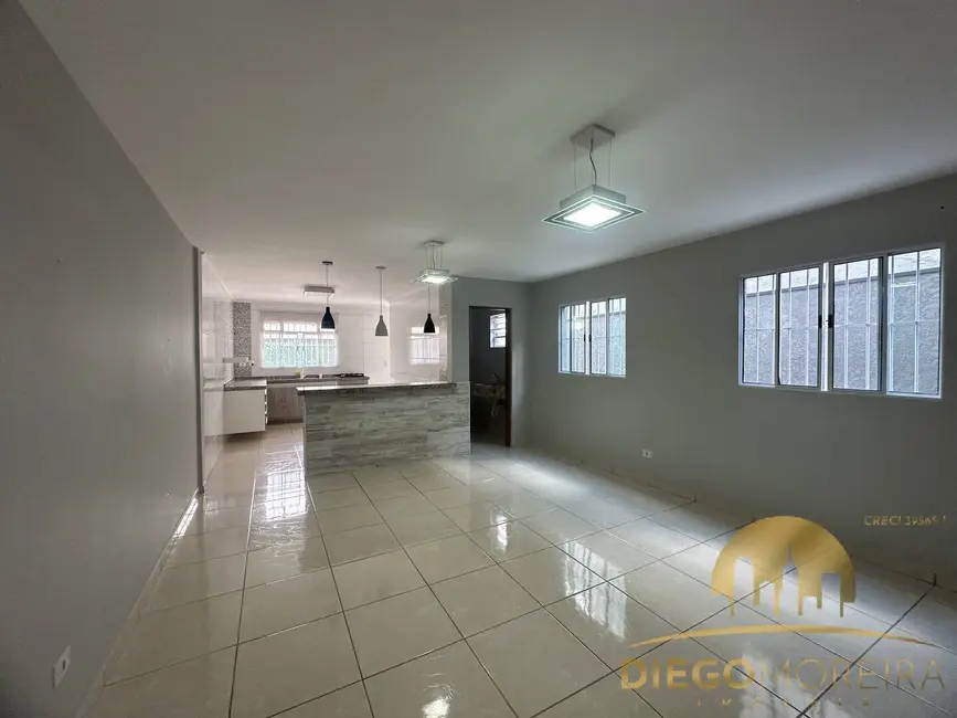 Foto 4 de Casa com 2 quartos para alugar, 150m2 em Jardim Maristela, Atibaia - SP
