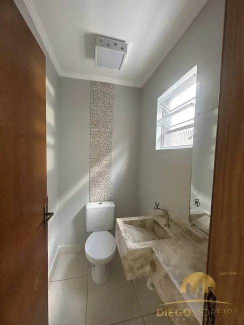 Foto 9 de Casa com 2 quartos para alugar, 150m2 em Jardim Maristela, Atibaia - SP