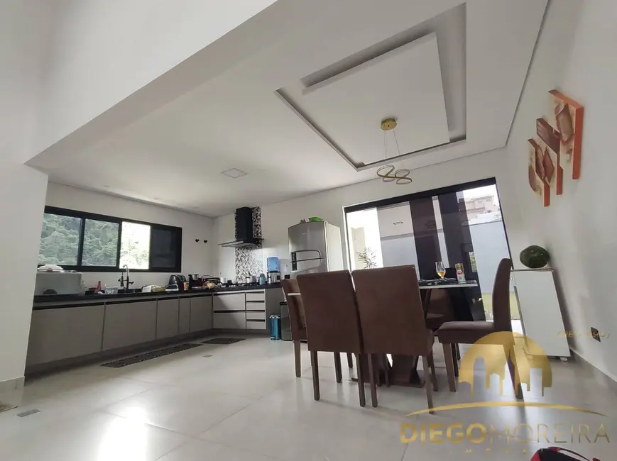 Foto 4 de Casa de Condomínio com 3 quartos à venda, 170m2 em Condominio Quintas da Boa Vista, Atibaia - SP