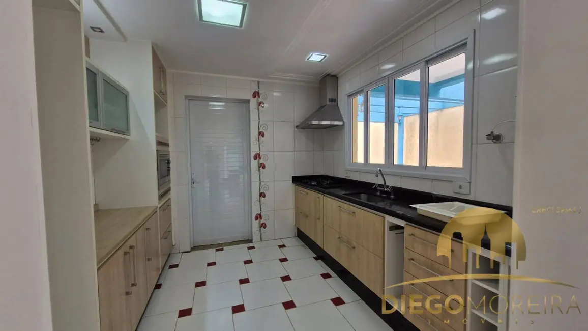 Casa de Condomínio com 3 quartos à venda e para alugar, 255m2 em Mairipora - SP - imagem 3 Foto 3 de Casa de Condomínio com 3 quartos à venda e para alugar, 255m2 em Mairipora - SP