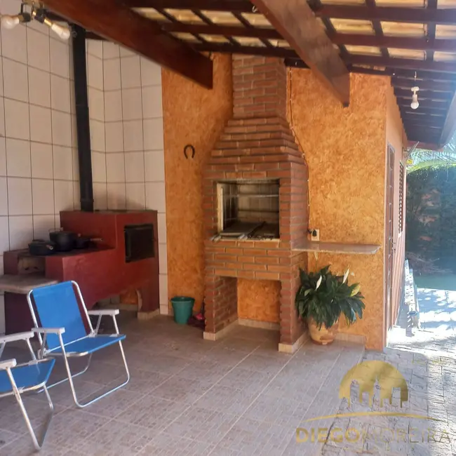 Foto 3 de Casa com 3 quartos à venda, 480m2 em Vila Petrópolis, Atibaia - SP