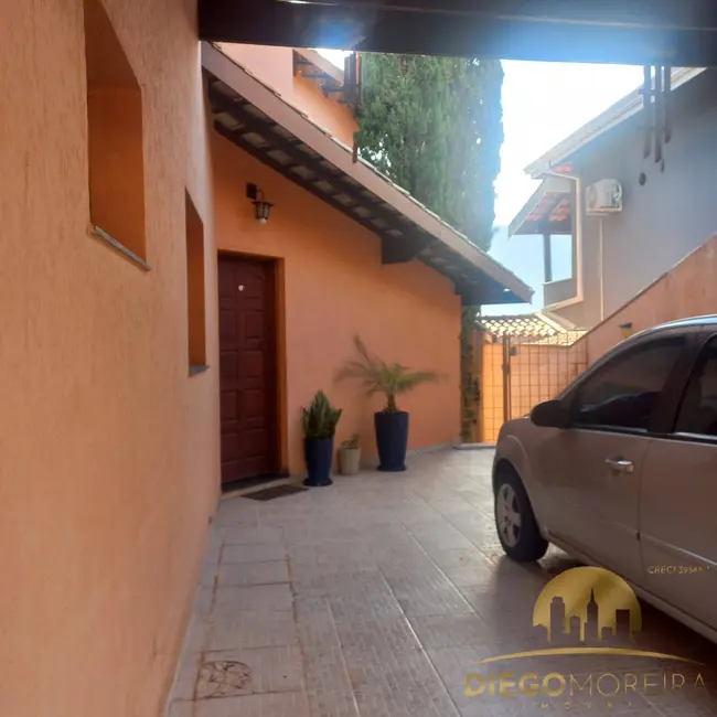 Foto 1 de Casa com 3 quartos à venda, 480m2 em Vila Petrópolis, Atibaia - SP