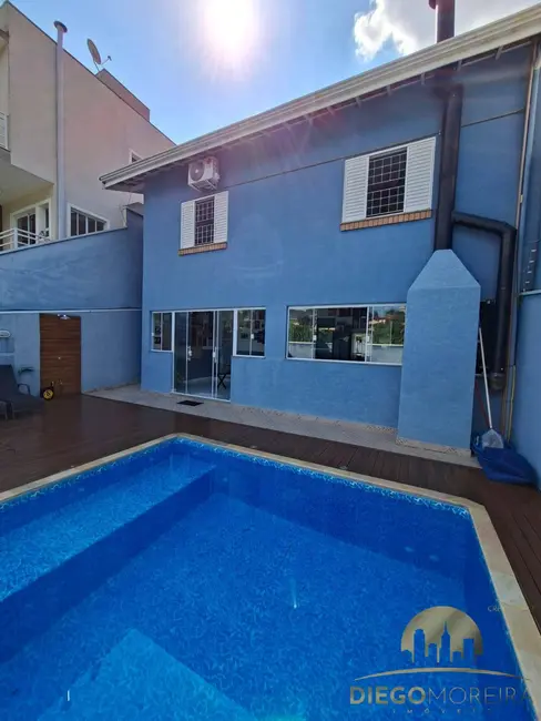 Foto 2 de Casa com 3 quartos à venda, 250m2 em Recreio Maristela, Atibaia - SP