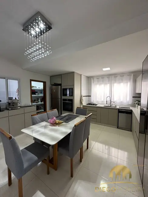 Foto 9 de Casa de Condomínio com 3 quartos à venda, 165m2 em Jardim Estância Brasil, Atibaia - SP