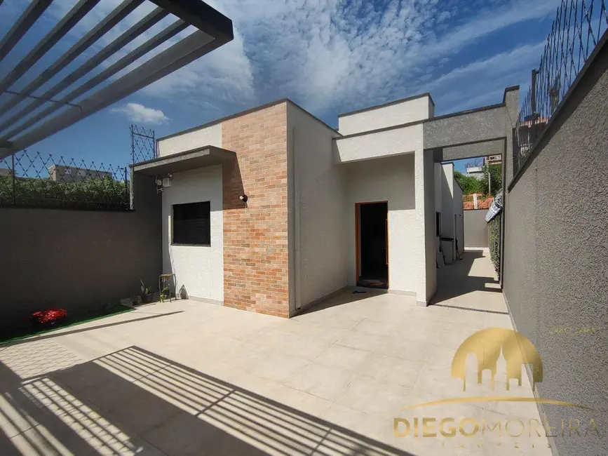 Foto 1 de Casa com 3 quartos à venda, 198m2 em Atibaia - SP