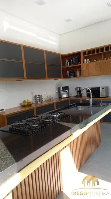 Foto 4 de Casa de Condomínio com 3 quartos à venda, 510m2 em Jardim Shangri-Lá, Atibaia - SP