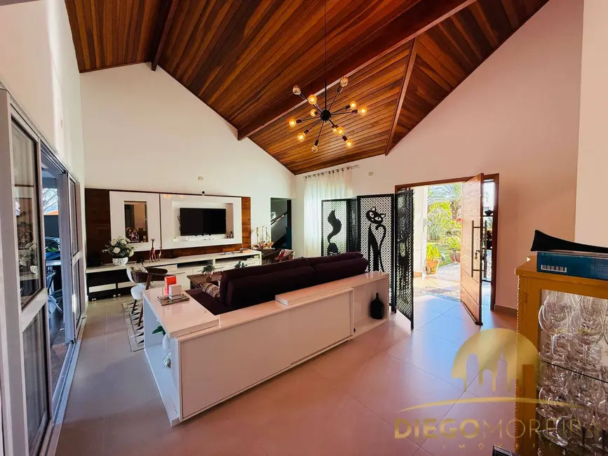 Foto 3 de Casa de Condomínio com 4 quartos à venda, 360m2 em Piracaia - SP
