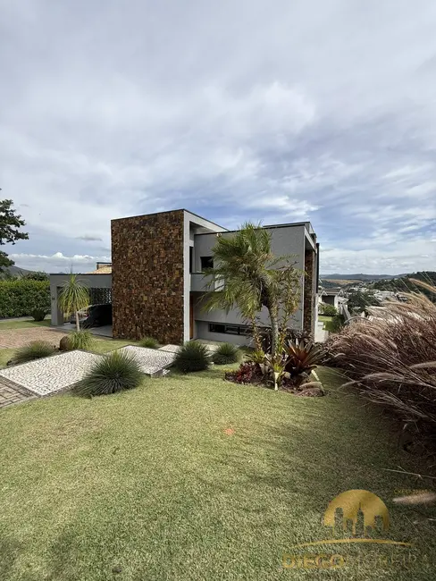 Casa de Condomínio com 4 quartos à venda, 388m2 em Condomínio Porto Atibaia, Atibaia - SP - imagem 2 Foto 2 de Casa de Condomínio com 4 quartos à venda, 388m2 em Condomínio Porto Atibaia, Atibaia - SP