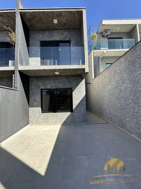 Casa com 3 quartos à venda, 175m2 em Jardim do Lago, Atibaia - SP - imagem 1 Foto 1 de Casa com 3 quartos à venda, 175m2 em Jardim do Lago, Atibaia - SP