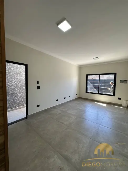 Casa com 3 quartos à venda, 175m2 em Jardim do Lago, Atibaia - SP - imagem 3 Foto 3 de Casa com 3 quartos à venda, 175m2 em Jardim do Lago, Atibaia - SP