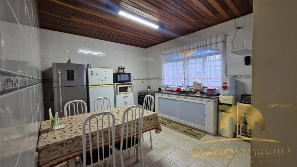 Sítio / Rancho com 3 quartos à venda, 300m2 em Jardim Sinki, Franco Da Rocha - SP - imagem 8 Foto 8 de Sítio / Rancho com 3 quartos à venda, 300m2 em Jardim Sinki, Franco Da Rocha - SP