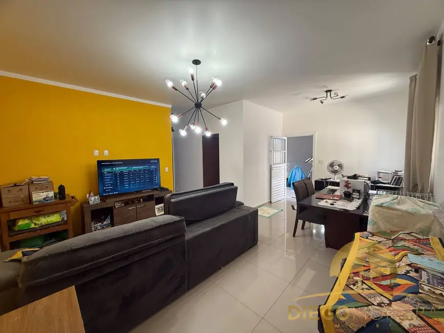 Foto 2 de Casa com 3 quartos à venda, 150m2 em Mairipora - SP