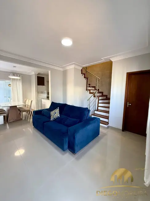 Foto 3 de Casa com 3 quartos à venda e para alugar, 95m2 em Nova Cerejeira, Atibaia - SP