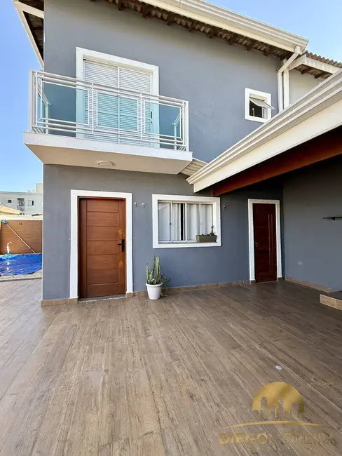 Foto 1 de Casa com 3 quartos à venda e para alugar, 95m2 em Nova Cerejeira, Atibaia - SP