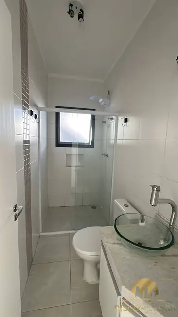 Casa de Condomínio com 3 quartos para alugar, 200m2 em Jardim Ipê, Atibaia - SP - imagem 5 Foto 5 de Casa de Condomínio com 3 quartos para alugar, 200m2 em Jardim Ipê, Atibaia - SP