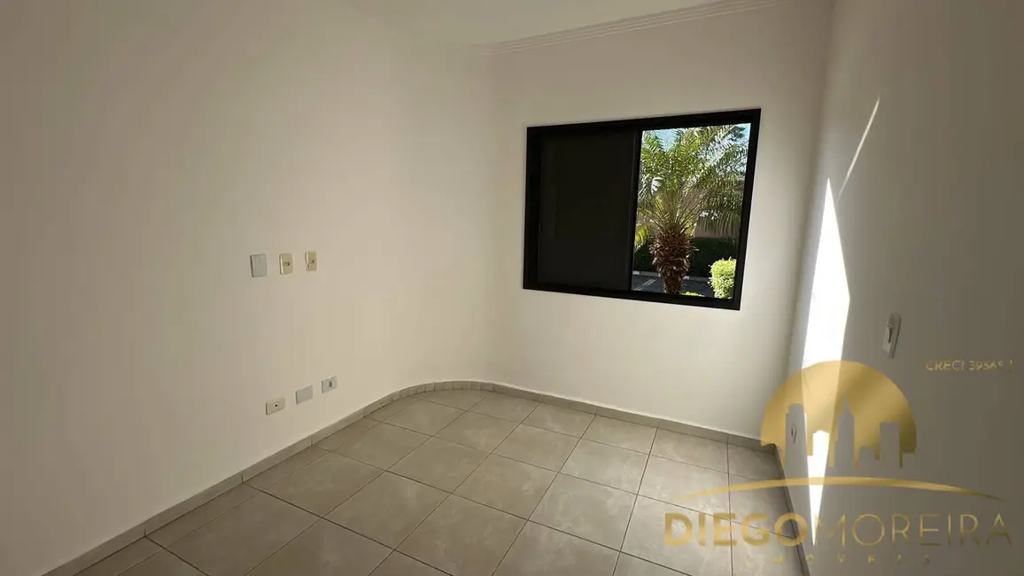 Casa de Condomínio com 3 quartos para alugar, 200m2 em Jardim Ipê, Atibaia - SP - imagem 6 Foto 6 de Casa de Condomínio com 3 quartos para alugar, 200m2 em Jardim Ipê, Atibaia - SP