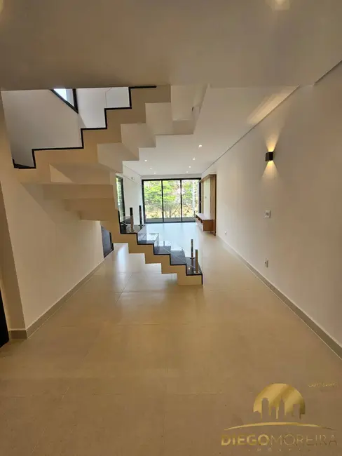 Foto 2 de Casa com 3 quartos à venda, 147m2 em Recreio Maristela, Atibaia - SP