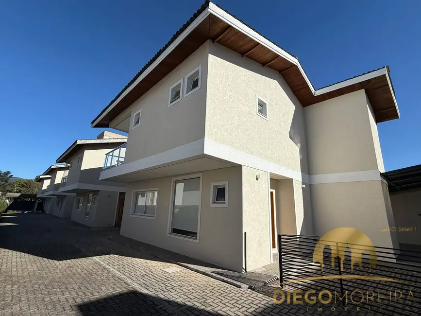 Foto 1 de Casa de Condomínio com 3 quartos à venda, 127m2 em Vila Petrópolis, Atibaia - SP