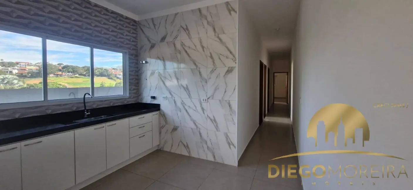 Foto 4 de Casa com 3 quartos para alugar, 84m2 em Jardim do Lago, Atibaia - SP
