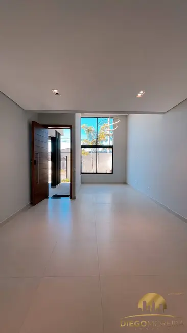 Casa com 3 quartos à venda, 220m2 em Jardim do Lago, Atibaia - SP - imagem 3 Foto 3 de Casa com 3 quartos à venda, 220m2 em Jardim do Lago, Atibaia - SP
