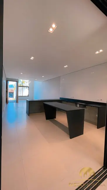 Casa com 3 quartos à venda, 220m2 em Jardim do Lago, Atibaia - SP - imagem 9 Foto 9 de Casa com 3 quartos à venda, 220m2 em Jardim do Lago, Atibaia - SP