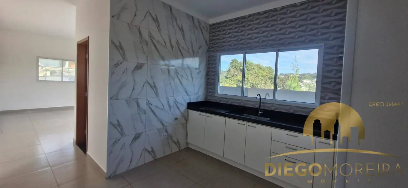 Foto 3 de Casa com 3 quartos para alugar, 84m2 em Jardim do Lago, Atibaia - SP