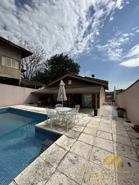 Foto 2 de Casa com 3 quartos à venda, 200m2 em Jardim dos Pinheiros, Atibaia - SP