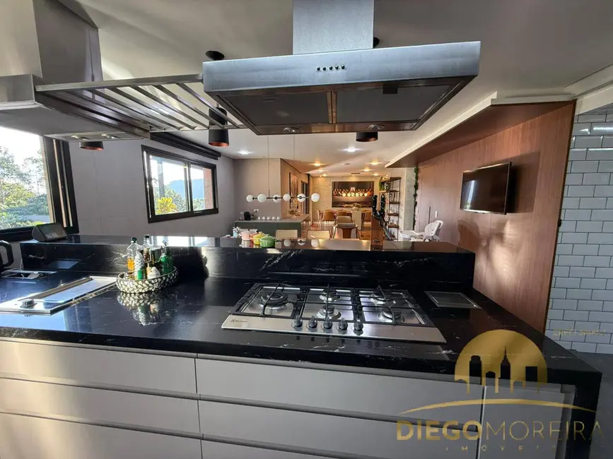 Foto 3 de Casa de Condomínio com 5 quartos à venda, 1800m2 em Mairipora - SP