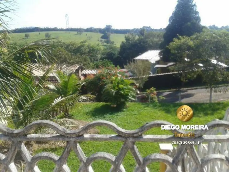 Chácara com 3 quartos à venda, 1000m2 em Piracaia - SP - imagem 8 Foto 8 de Chácara com 3 quartos à venda, 1000m2 em Piracaia - SP