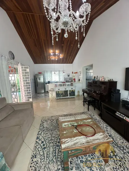 Foto 3 de Chácara com 3 quartos à venda, 211m2 em Mairipora - SP