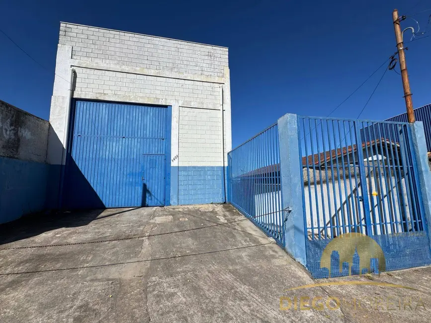 Foto 1 de Armazém / Galpão à venda, 280m2 em Mairipora - SP