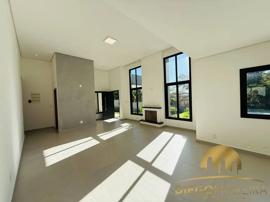 Foto 3 de Casa de Condomínio com 3 quartos à venda, 228m2 em Vila Dom Pedro, Atibaia - SP