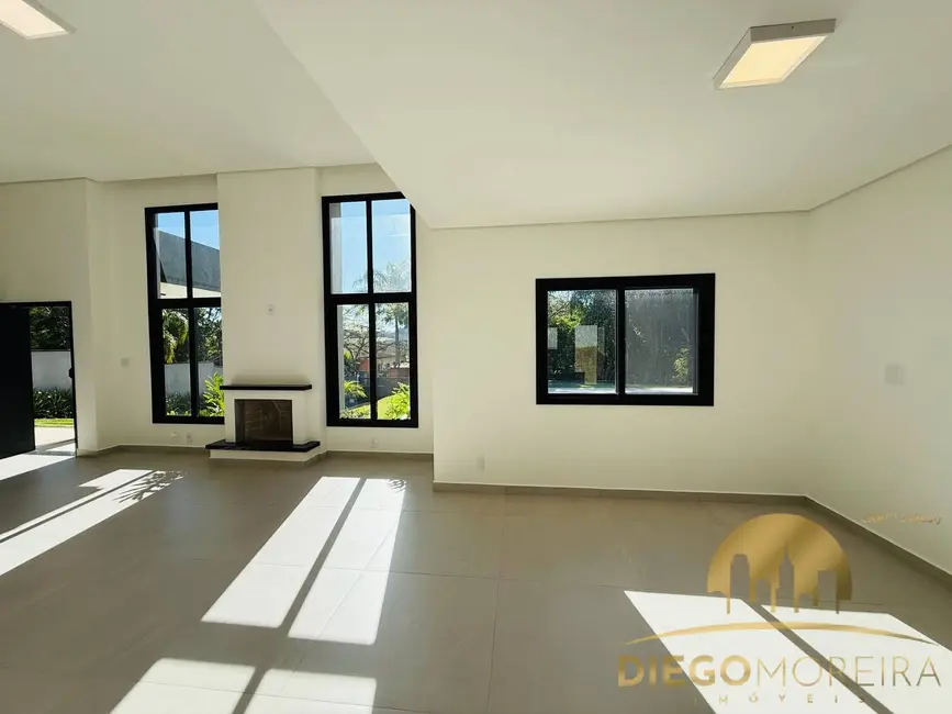 Foto 4 de Casa de Condomínio com 3 quartos à venda, 228m2 em Vila Dom Pedro, Atibaia - SP