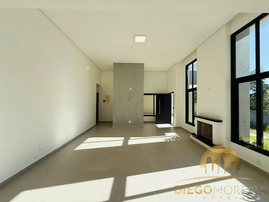 Foto 5 de Casa de Condomínio com 3 quartos à venda, 228m2 em Vila Dom Pedro, Atibaia - SP