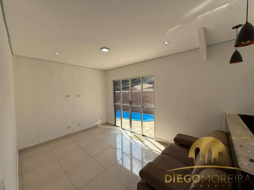 Foto 4 de Casa com 2 quartos à venda, 147m2 em Estância Santa Maria do Portão, Atibaia - SP
