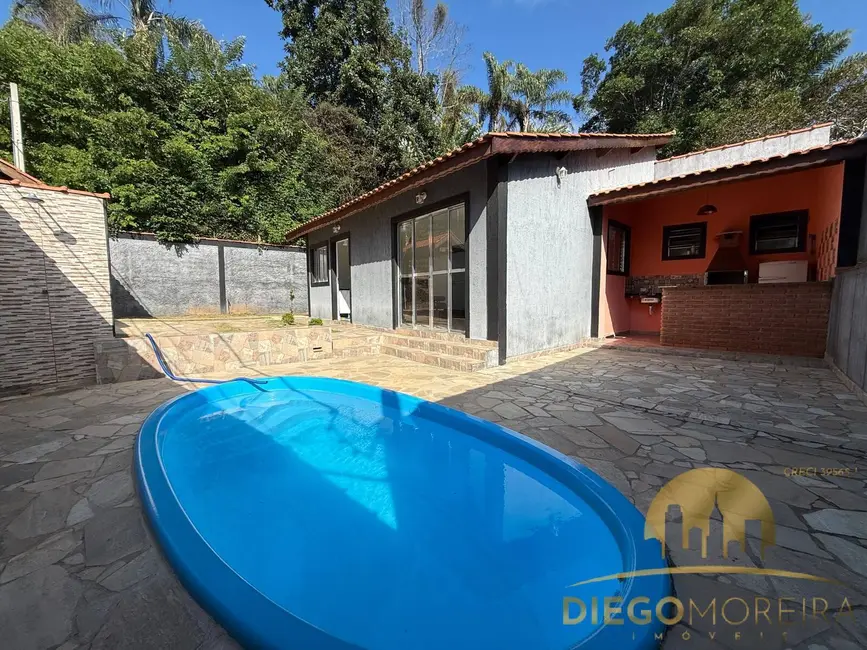 Foto 2 de Casa com 2 quartos à venda, 147m2 em Estância Santa Maria do Portão, Atibaia - SP