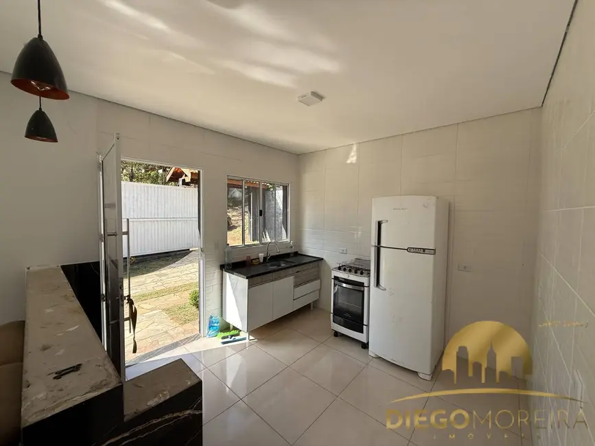 Foto 3 de Casa com 2 quartos à venda, 147m2 em Estância Santa Maria do Portão, Atibaia - SP