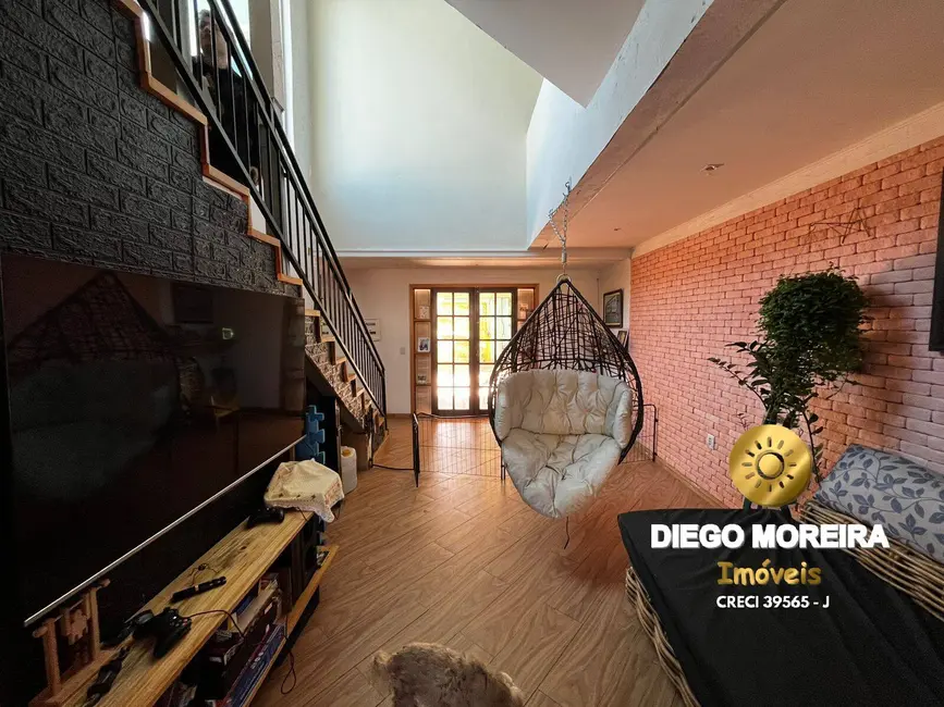 Foto 2 de Casa com 2 quartos à venda, 150m2 em Laranjeiras, Caieiras - SP