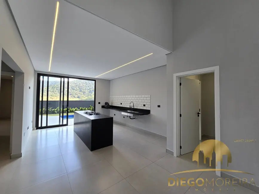 Casa de Condomínio com 3 quartos à venda, 180m2 em Laranja Azeda, Atibaia - SP - imagem 8 Foto 8 de Casa de Condomínio com 3 quartos à venda, 180m2 em Laranja Azeda, Atibaia - SP