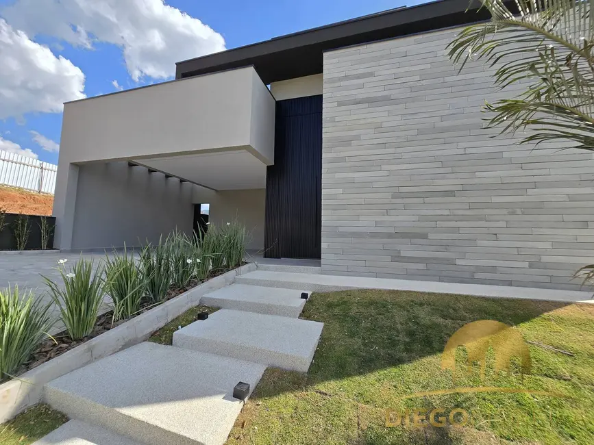 Casa de Condomínio com 3 quartos à venda, 180m2 em Laranja Azeda, Atibaia - SP - imagem 3 Foto 3 de Casa de Condomínio com 3 quartos à venda, 180m2 em Laranja Azeda, Atibaia - SP