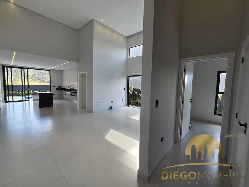 Casa de Condomínio com 3 quartos à venda, 180m2 em Laranja Azeda, Atibaia - SP - imagem 7 Foto 7 de Casa de Condomínio com 3 quartos à venda, 180m2 em Laranja Azeda, Atibaia - SP