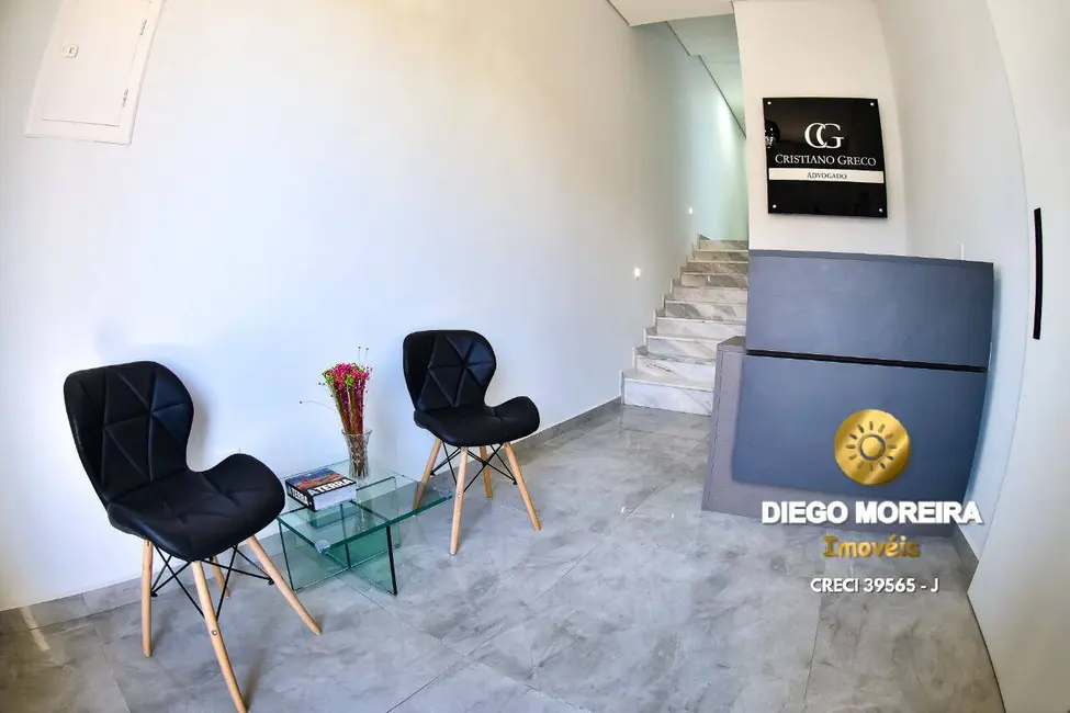 Sala Comercial à venda, 106m2 em Centro, Piracaia - SP - imagem 3 Foto 3 de Sala Comercial à venda, 106m2 em Centro, Piracaia - SP